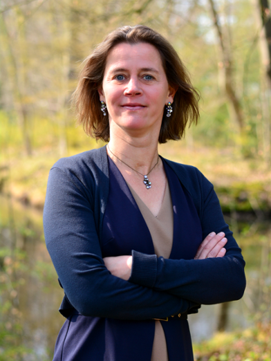 Prof. E. van Ee (Elisa)