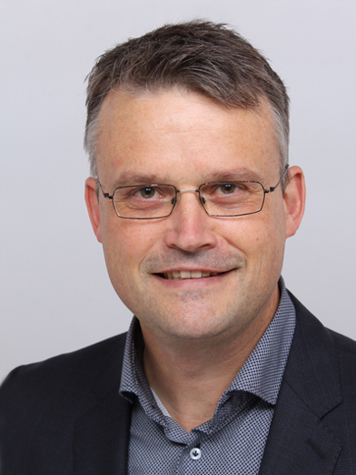 Prof. R.J.A. van Wezel (Richard)
